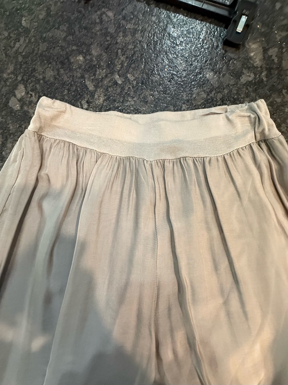 Belle France wide leg Silky Pants in Light Gray - Picture 6 of 12
